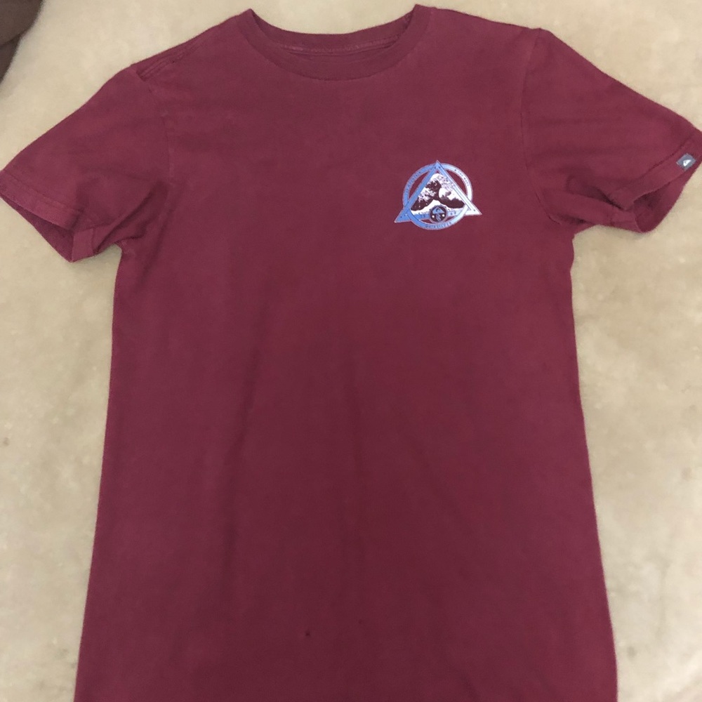 Quicksilver Red T-Shirt Small